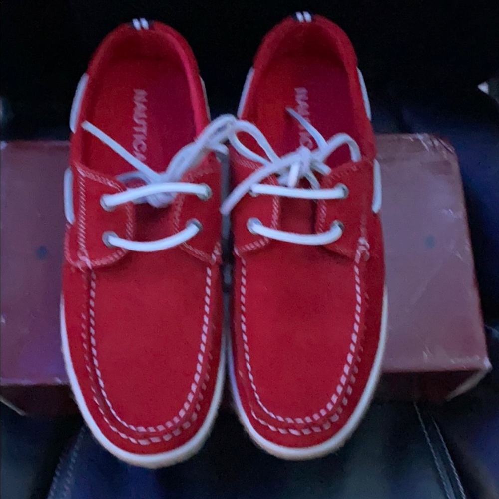 Shoes - Picture 2 of 4
